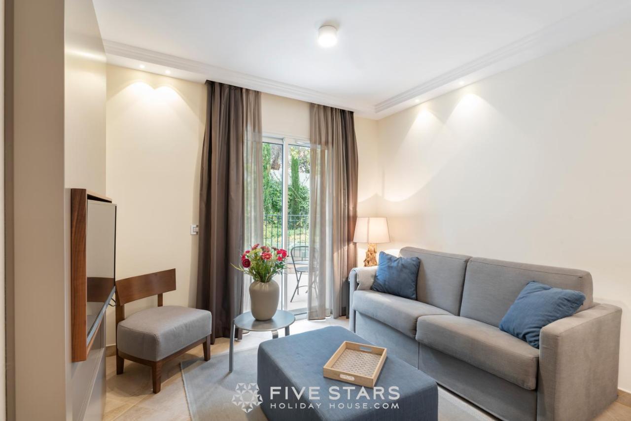 Artemys - Five Stars House *
