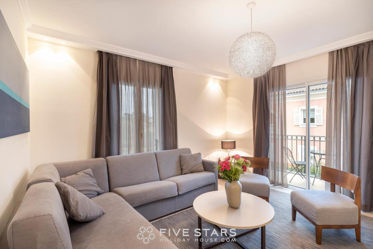 Artemys - Five Stars House *