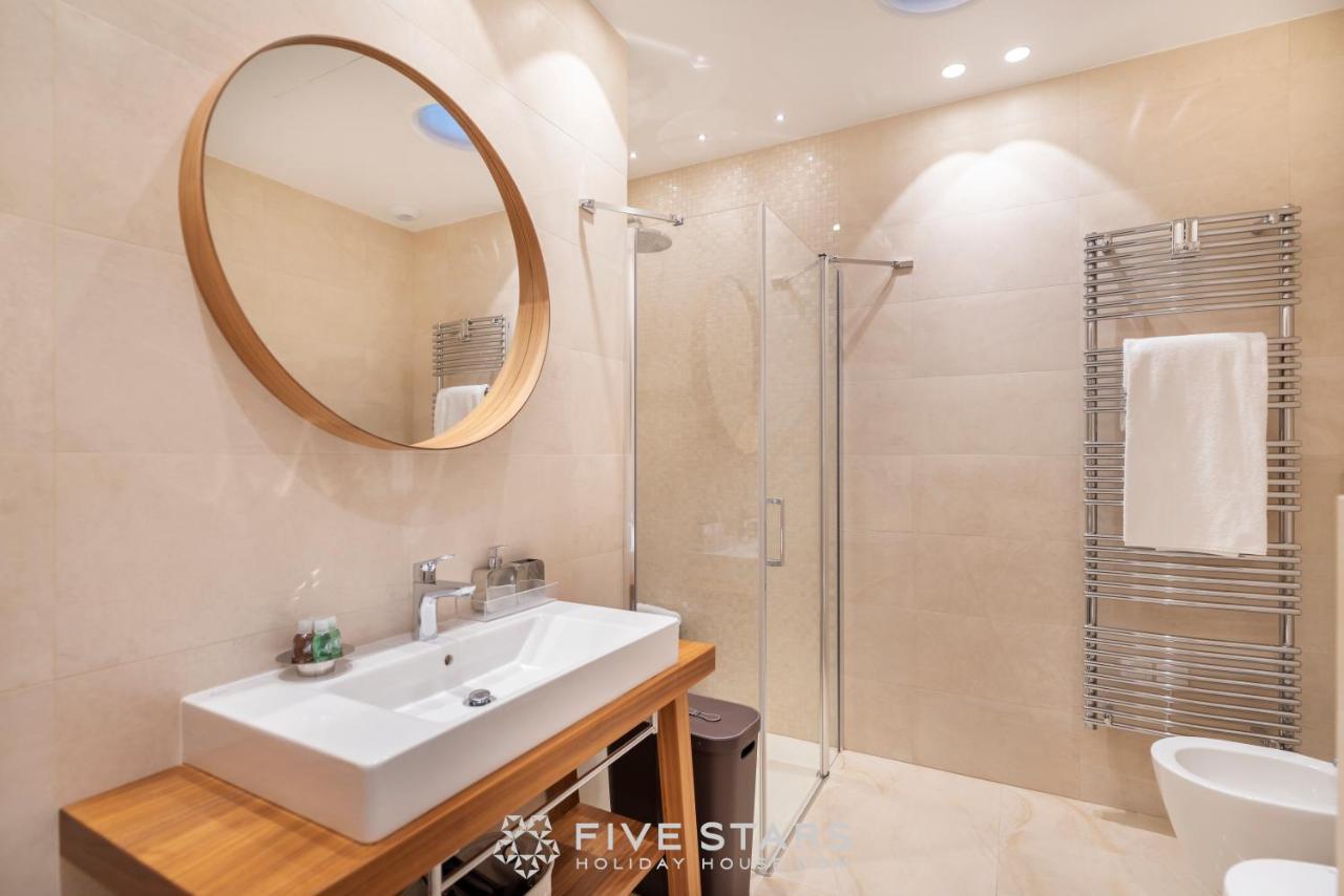 Artemys - Five Stars House Apartment